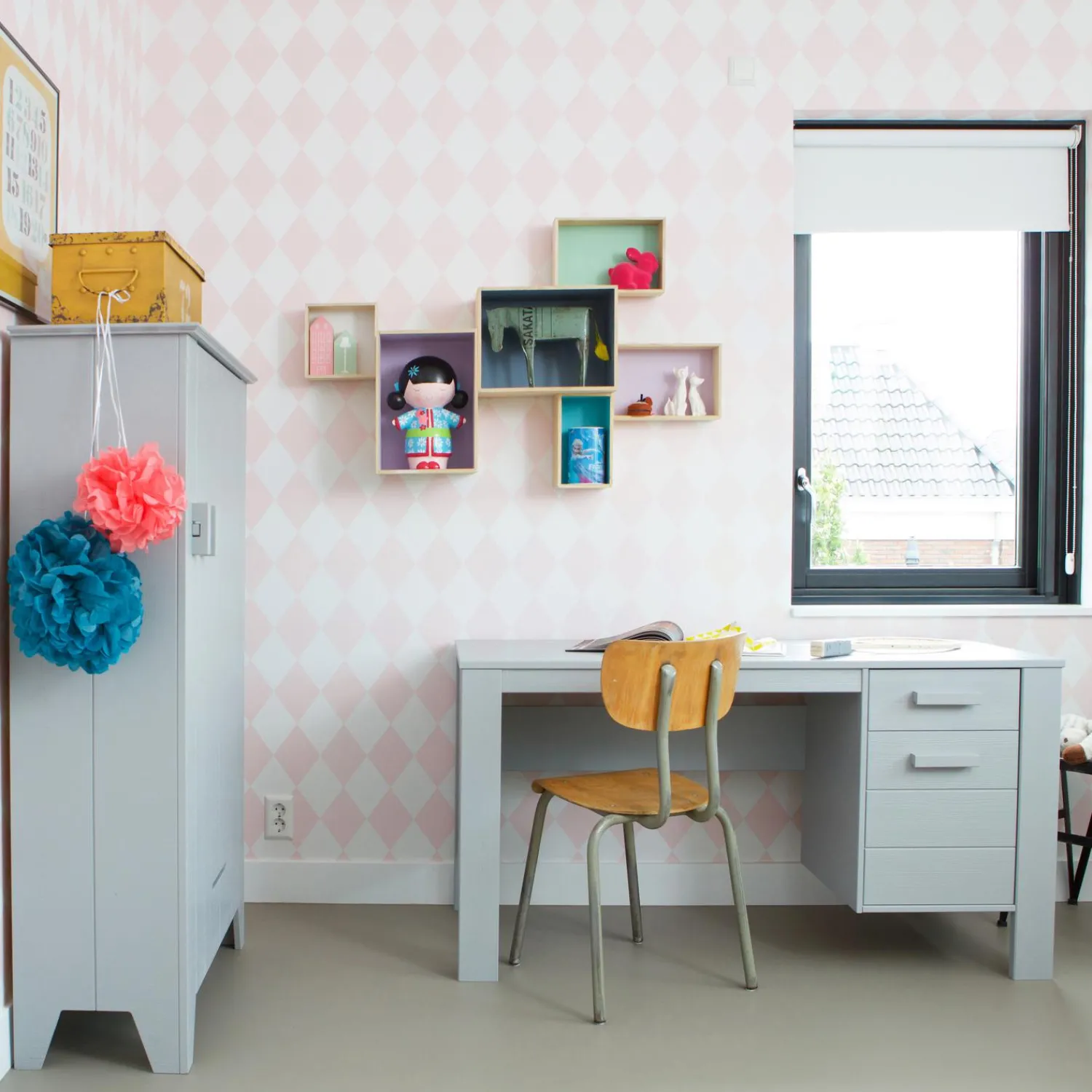 Sale WOOOD Dennis bureau grenen geborsteld Betongrijs