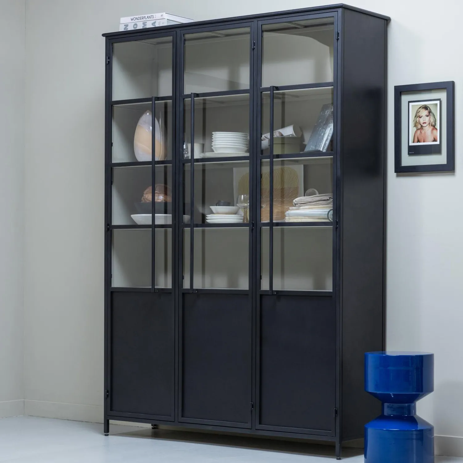 Best WOOOD Exhibit XL 3-deurs vitrinekast metaal Zwart